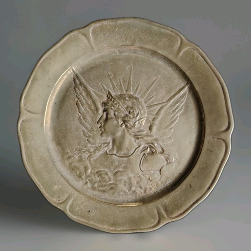 Trés beau plat - beau, massif