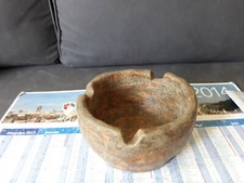 CENDRIER EN TERRE CUITE SIGNE