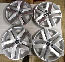 Lot 4 ENJOLIVEURS RENAULT CLIO 5 ORIGINE. 16 POUCES  REF AMICITA