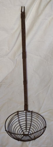 Ecumoire fil fer ancien - ecumoire, en