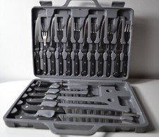 Mallette de couteaux et couverts à viande, excellent état