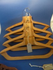 Cintres 4 en Bois Ancien Haute Couture, Vintage, Collection, Boutiques Puces. 