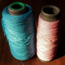 CONES DE FIL A TRICOTER