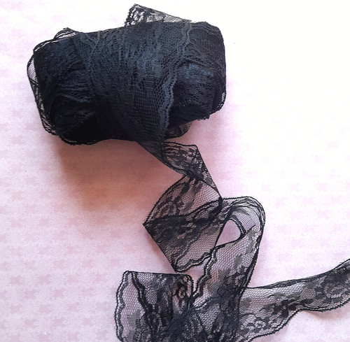 Dentelle fine noire - , en
