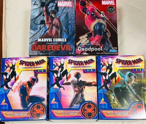 Lot collection figurines