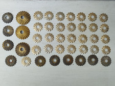 Lot de 42 rosaces coupelles