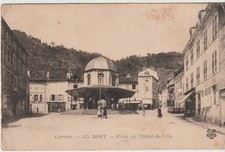 CPA 19 (Corrèze) BORT les ORGUES /PLACE DE L' HÔTEL DE VILLE / ANIMEE