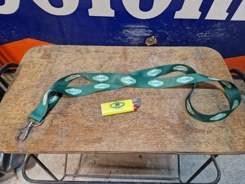 Nos porte clé - porte, briquet