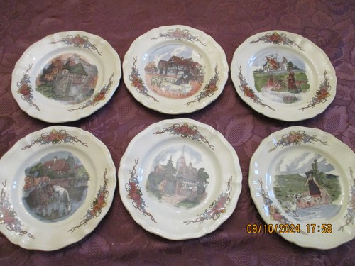 Lot assiettes à - 6,