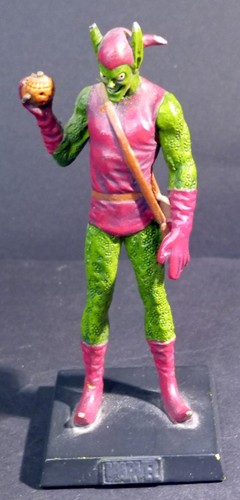 Figurine bouffon vert 2006 - bouffon,
