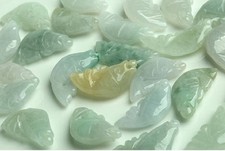 Mignon Pendentif  mini "Poisson" en Jade Vert Blanc