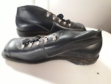 ancienne chaussure de ski de fond Trappeur vintage  en cuir 1950-60