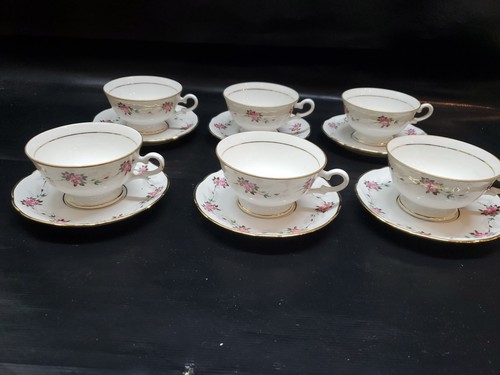 Tasses soucoupes a - 6, et