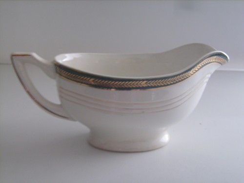Saucière ancienne - , en