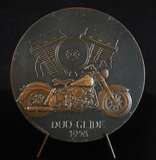 Médaille Duo Glide 1958 Harley-Davidson motorcycle eagle logo c1970 80mm moto