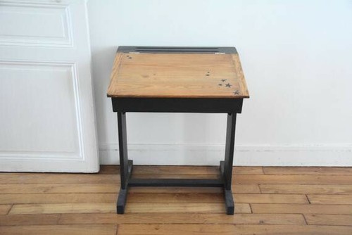 Pupitre bois legerement - bois,
