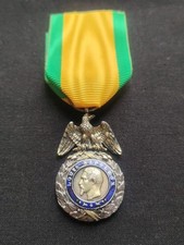 RARE MÉDAILLE MILITAIRE