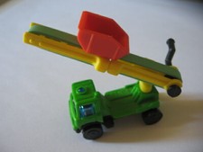 KINDER MONTABLE  "CAMION MONTE CHARGE / 1"