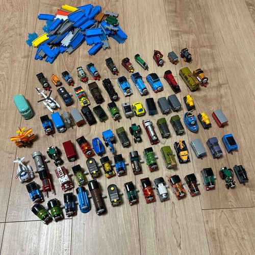 Thomas friends capsule - &,