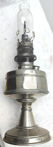 Ancienne lampe pétrole - ancienne,