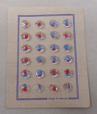 Lot 24 Boutons anciens en