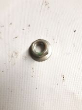 écrou de volant de moteur