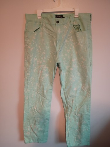 Legendary status men - status, jeans