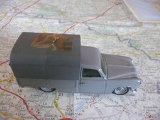 PEUGEOT 403 Plateau Baché