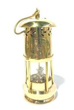 Ancienne lampe à pétrole