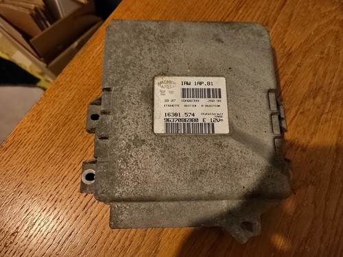 Calculateur moteur peugeot 206 - moteur,