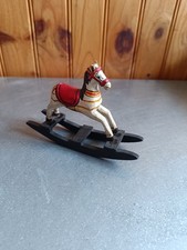 Petit cheval a bascule en bois