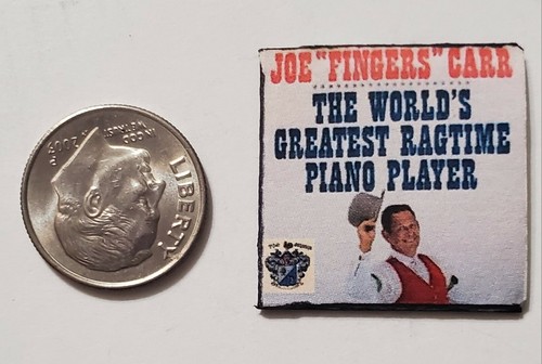 Dollhouse miniature record - miniature,