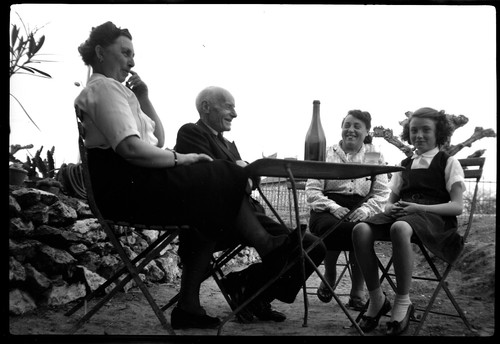 Portrait famille table - portrait,