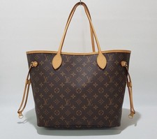 Louis Vuitton Monogram