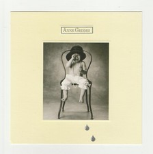 BEBE carte postale n° 35 ANNE GEDDES bébé pleure