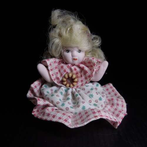 Statue figurine miniature