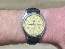 Montre vintage Seiko Mod automatique. Fonctionne mais problème de date.
