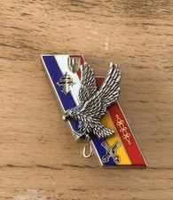 INSIGNE METAL 3 RH / 110 RI