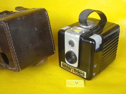 Kodak brownie flash - flash, camera