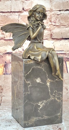 Sculpture statue figurine - sculpture,