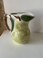 Manufacture de Longchamp pichet broc forme poire collection DECO table d’été