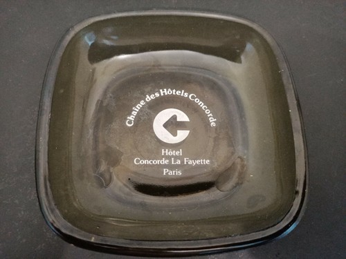 Vide poche collection - , chaîne