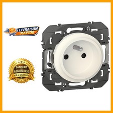 Prise Murale avec Terre 16A -