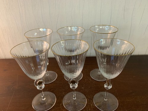 6 verres à vin modèle