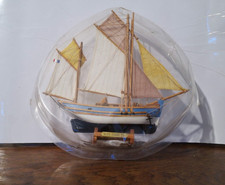 Maquette de bateau - Thonier Le " Marie-Jeanne - 25m - Hauteur : 20cm