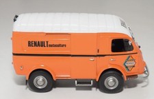 UNIVERSAL HOBBIES - Véhicule utilitaire RENAULT Motoculture de couleur orange...