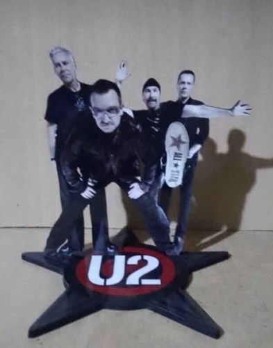 Figurine en bois 20 cm - u2,