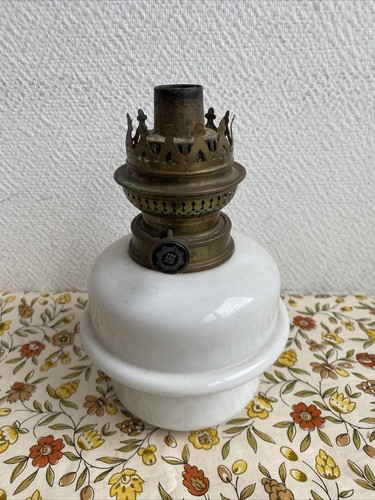 Ancienne lampe pétrole - ancienne,