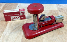 Ancienne agrafeuse Jakyneuf