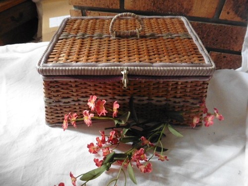 Ancienne boite ouvrages - ancienne,